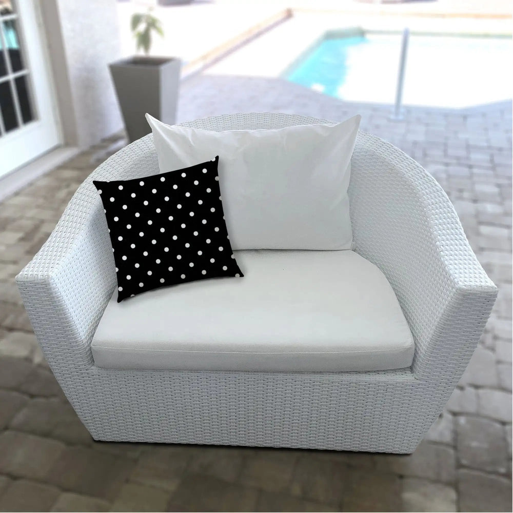 17" Black and White Dots Indoor Outdoor - Homeroots - Flyclothing LLC