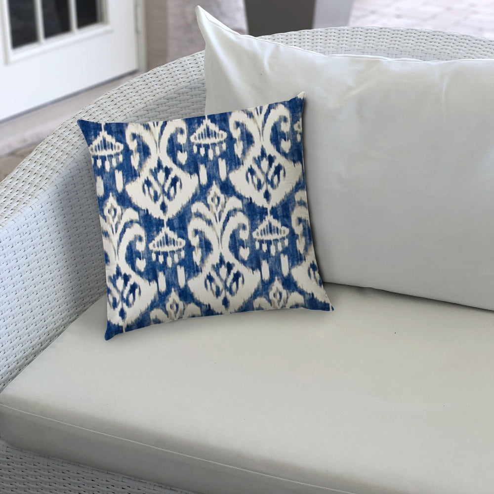20" X 20" Indigo And Cream Blown Seam Ikat Throw Indoor Outdoor Pillow - Homeroots - Flyclothing LLC