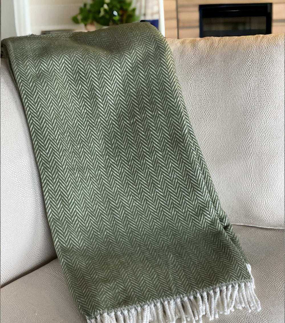 Moss Green and White Dreamy Soft Herringbone Throw Blanket - Homeroots - Flyclothing LLC