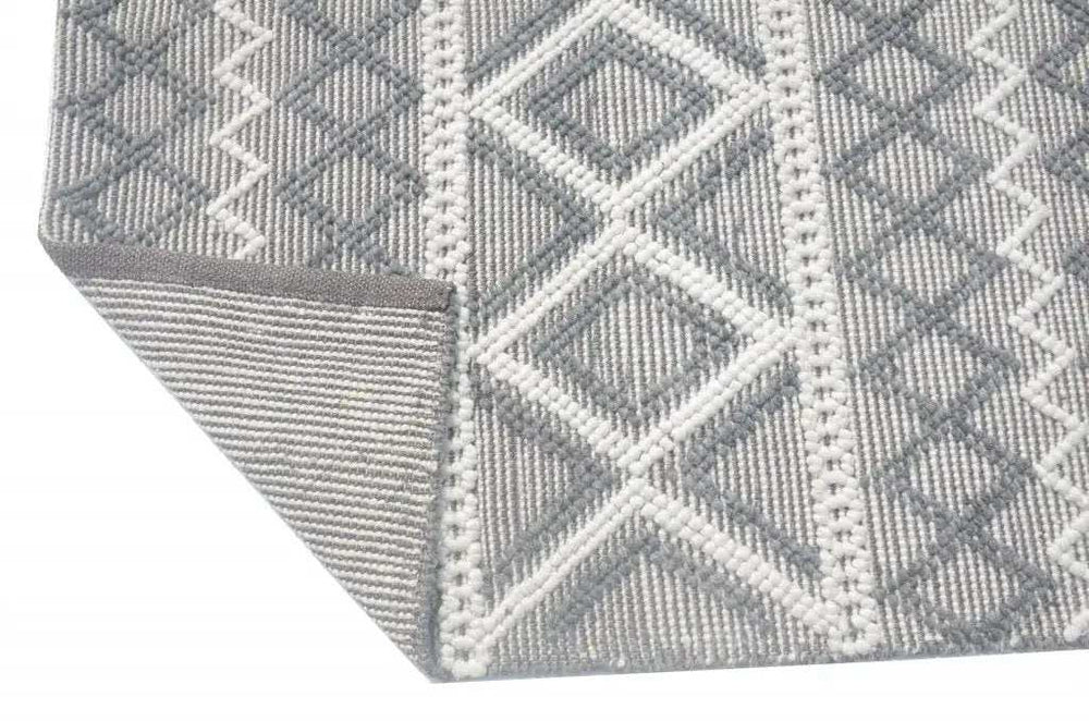 6' X 9' Gray and Ivory Geometric Handmade Area Rug - Homeroots - Flyclothing LLC