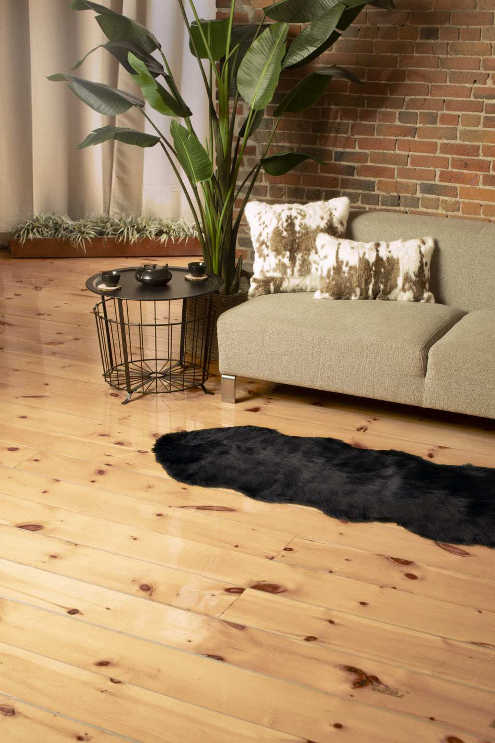 2' X 6' Black Faux Fur Washable Non Skid Area Rug - Homeroots - Flyclothing LLC