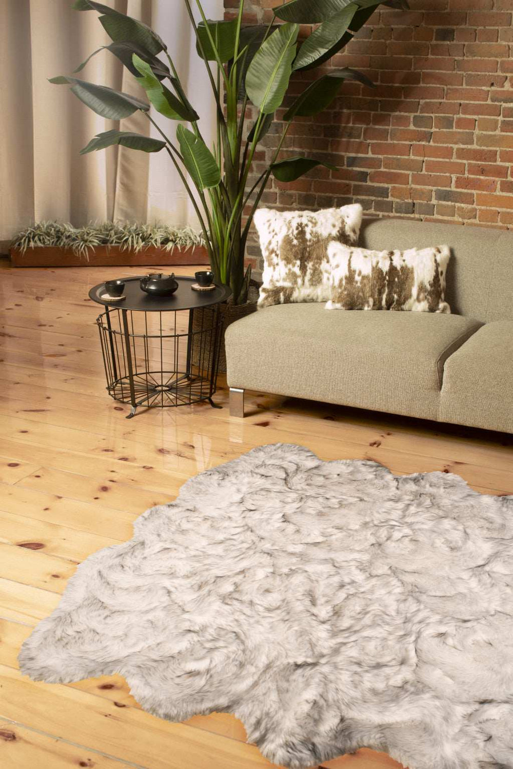 6' X 6' Ombre Grey Faux Fur Washable Non Skid Area Rug - Homeroots - Flyclothing LLC