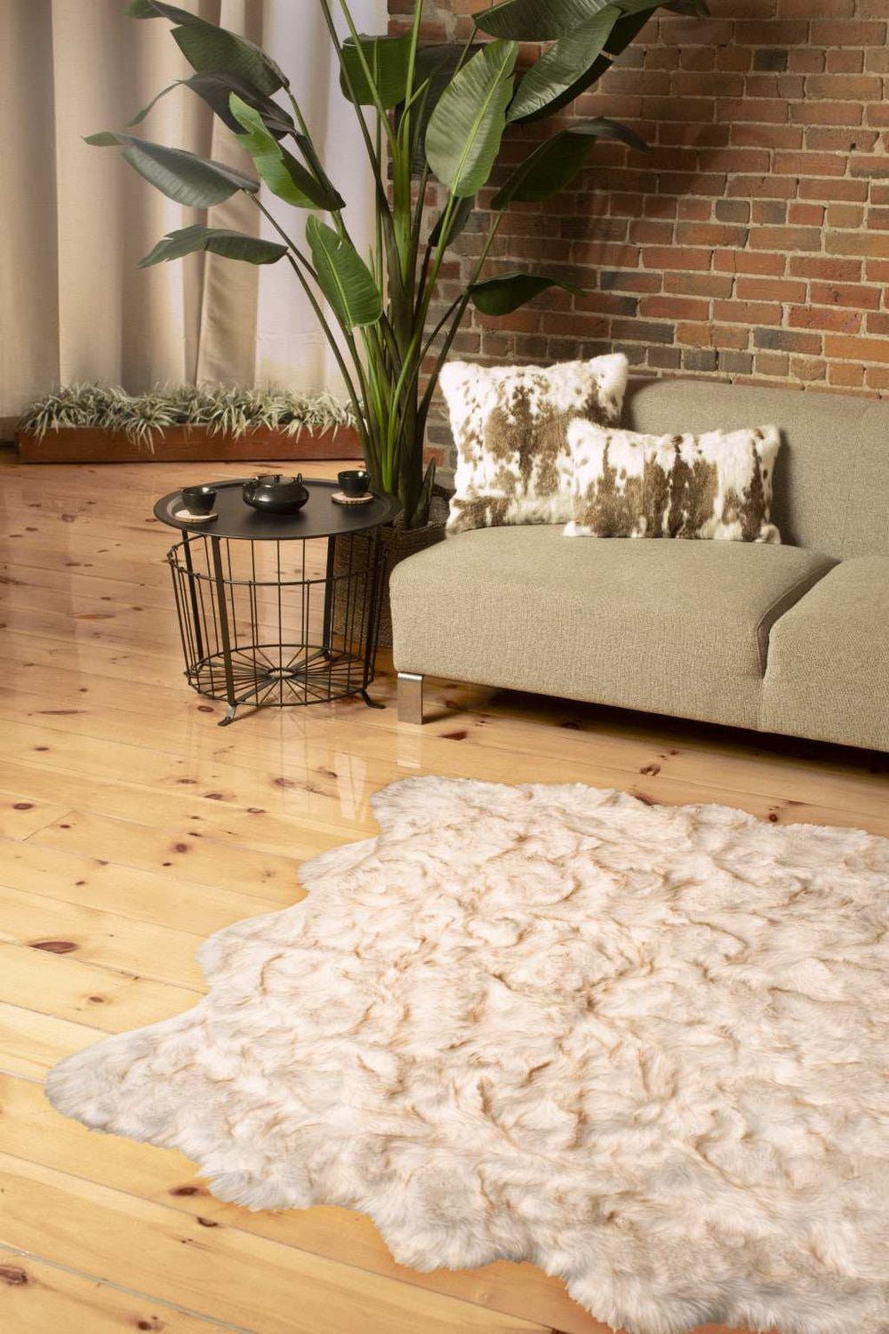 6' X 6' Ombre Tan Faux Fur Washable Non Skid Area Rug - Homeroots - Flyclothing LLC