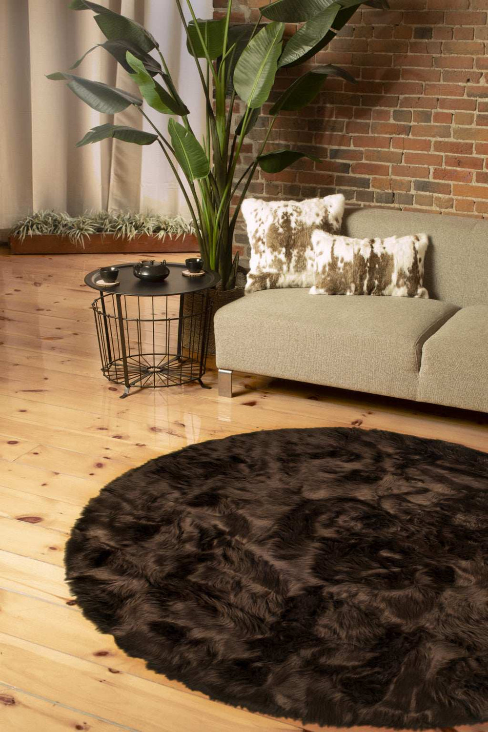 6' X 6' Chocolate Round Faux Fur Washable Non Skid Area Rug - Homeroots - Flyclothing LLC
