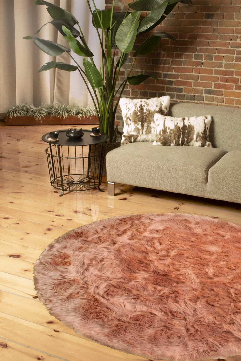 6' X 6' Dusty Rose Round Faux Fur Washable Non Skid Area Rug - Homeroots - Flyclothing LLC