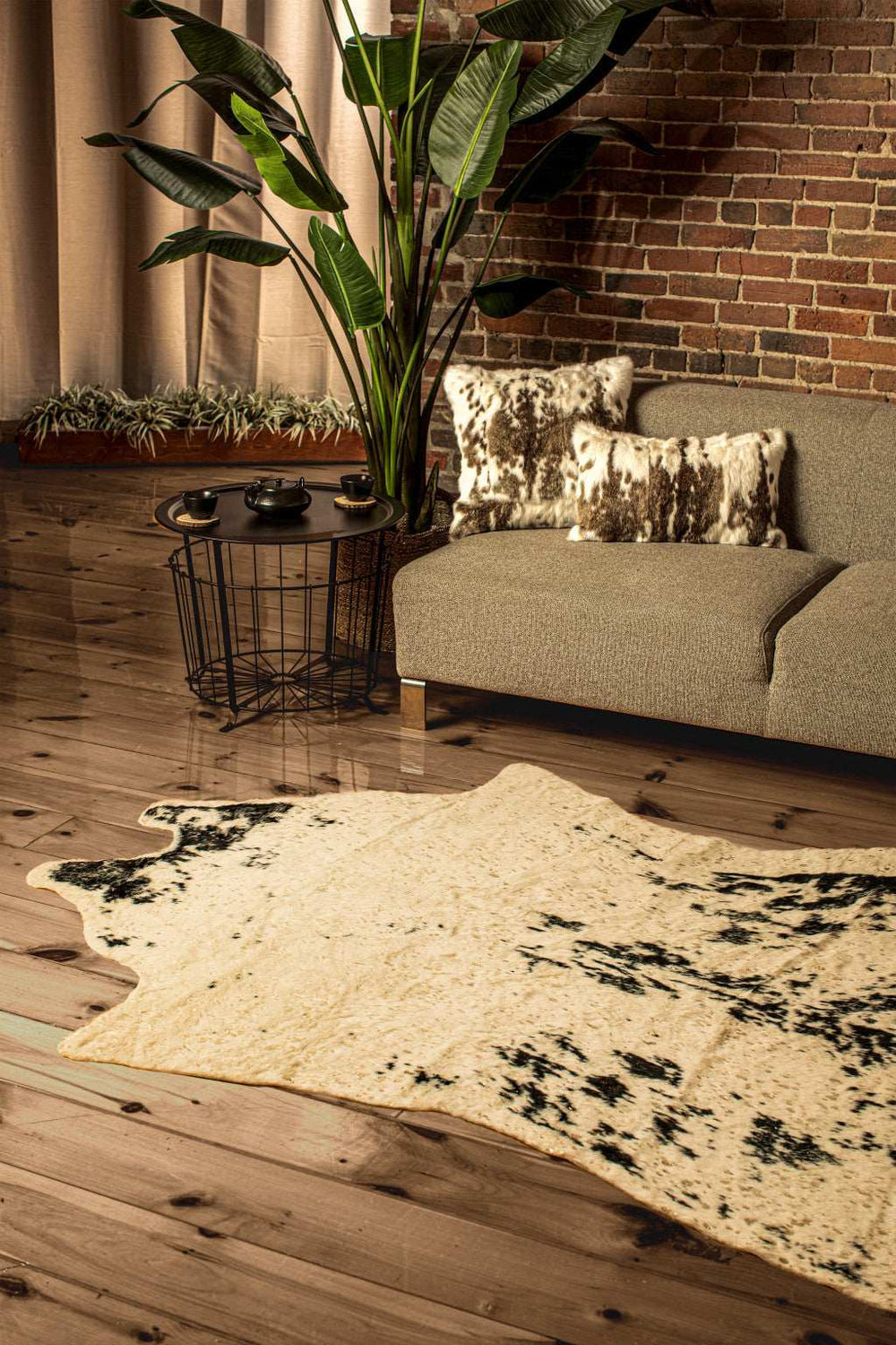 5' X 8' Off White Black and Gold Faux Cowhide Washable Area Rug - Homeroots - Flyclothing LLC