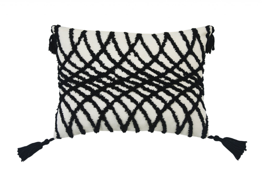 13" X 18" Black And White Geometric Zippered Polyester And Cotton Blend Throw Pillow With Tassels - Homeroots - Flyclothing LLC