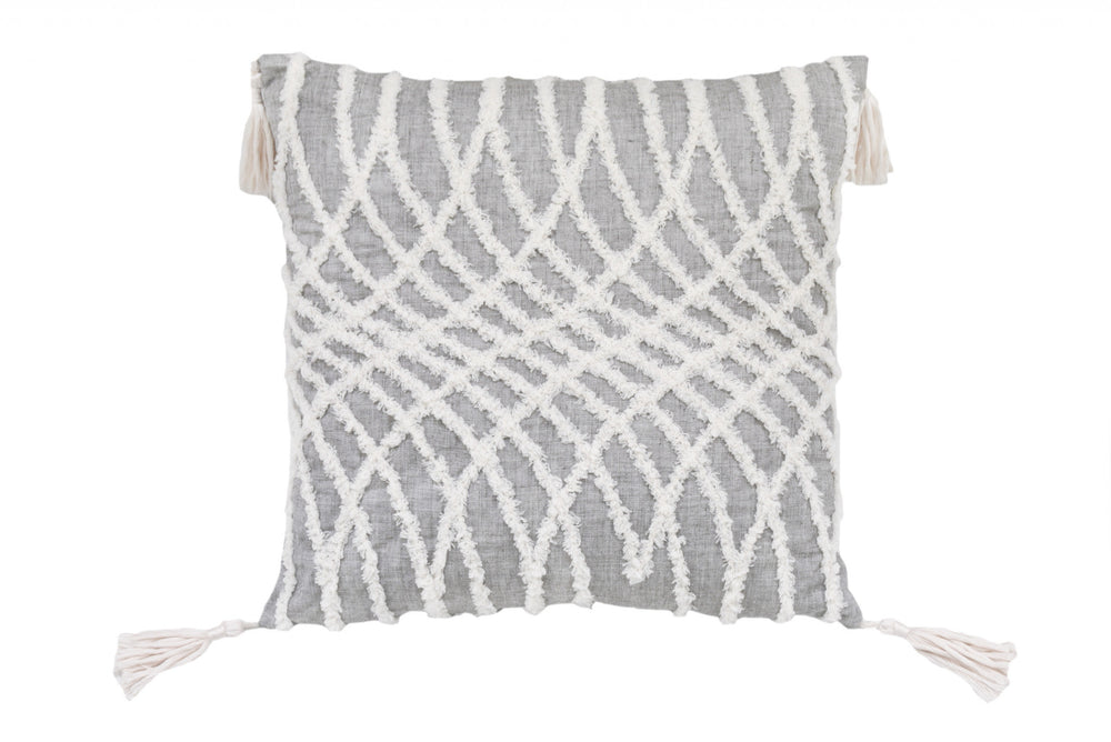 17" X 17" Grey And White Interlocking Zippered Polyester Throw Pillow With Tassels - Homeroots - Flyclothing LLC