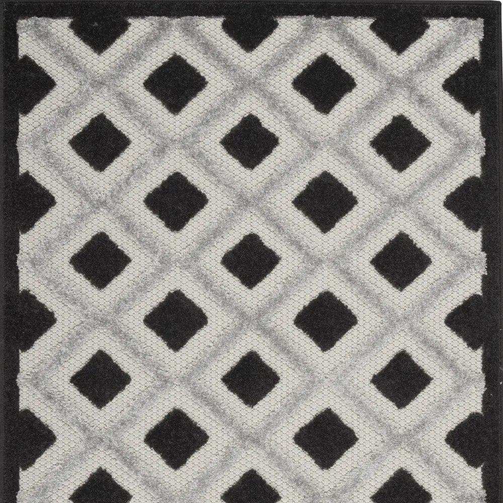 3' X 4' Black And White Gingham Non Skid Indoor Outdoor Area Rug - Homeroots - Flyclothing LLC