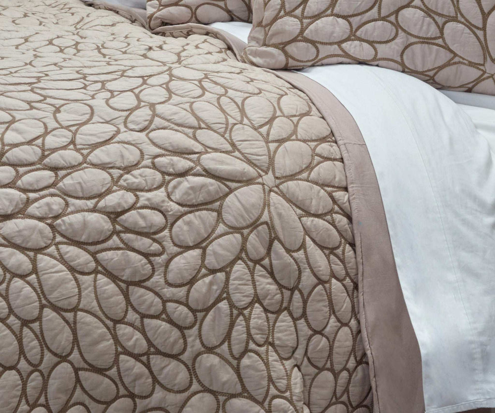 Dark Blush Queen 100% Cotton 300 Thread Count Machine Washable Down Alternative Comforter - Homeroots - Flyclothing LLC