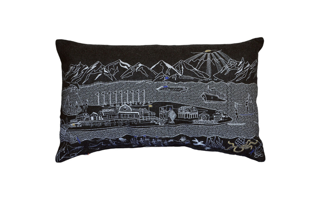 14" X 24" Black Gray and White Hometown Pride Wool Lumbar Throw Pillow - Homeroots - Flyclothing LLC