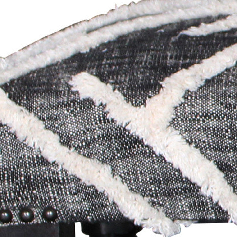 47" Gray And White Geometric Cotton Upholstered Distressed Bench - Homeroots