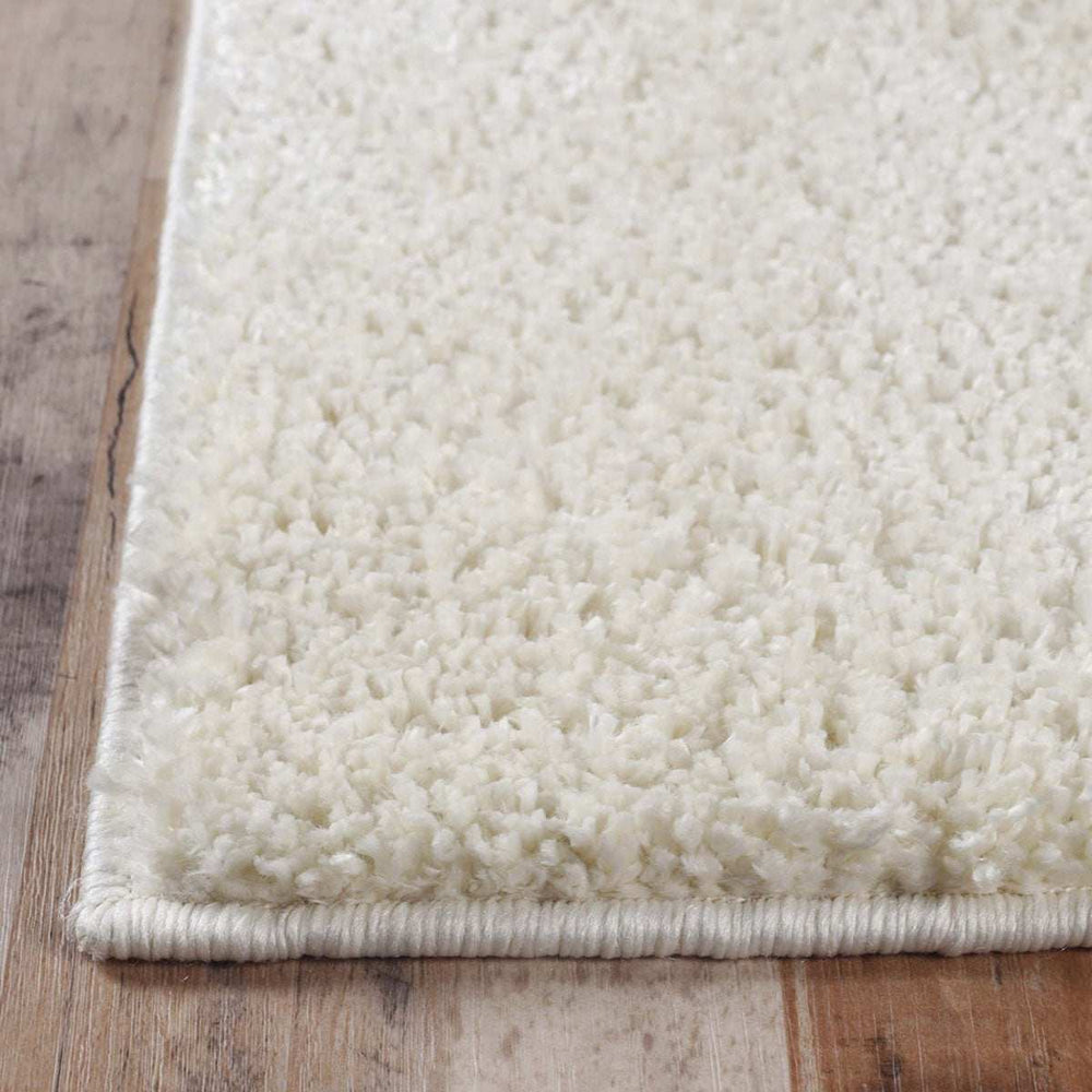 4' X 6' Ivory Shag Stain Resistant Area Rug - Homeroots - Flyclothing LLC