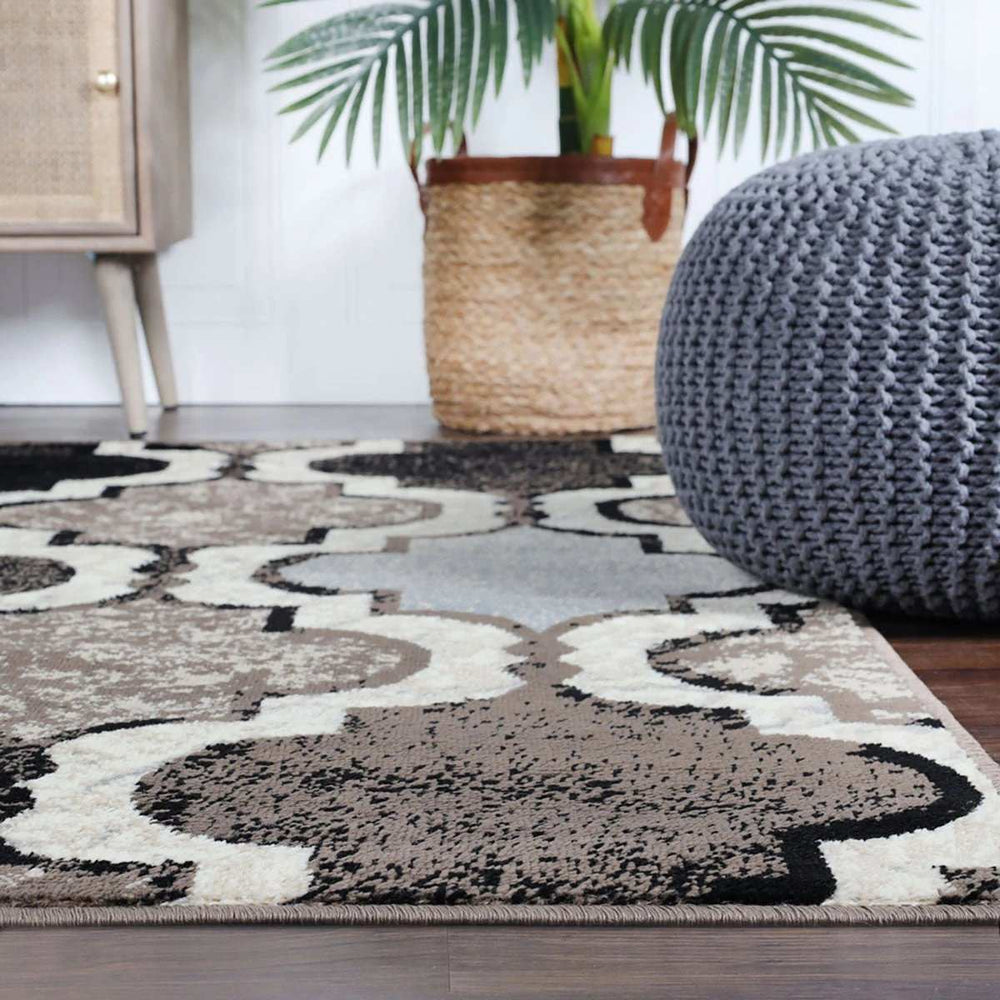 8' Square Ivory Square Quatrefoil Power Loom Distressed Stain Resistant Area Rug - Homeroots - Flyclothing LLC