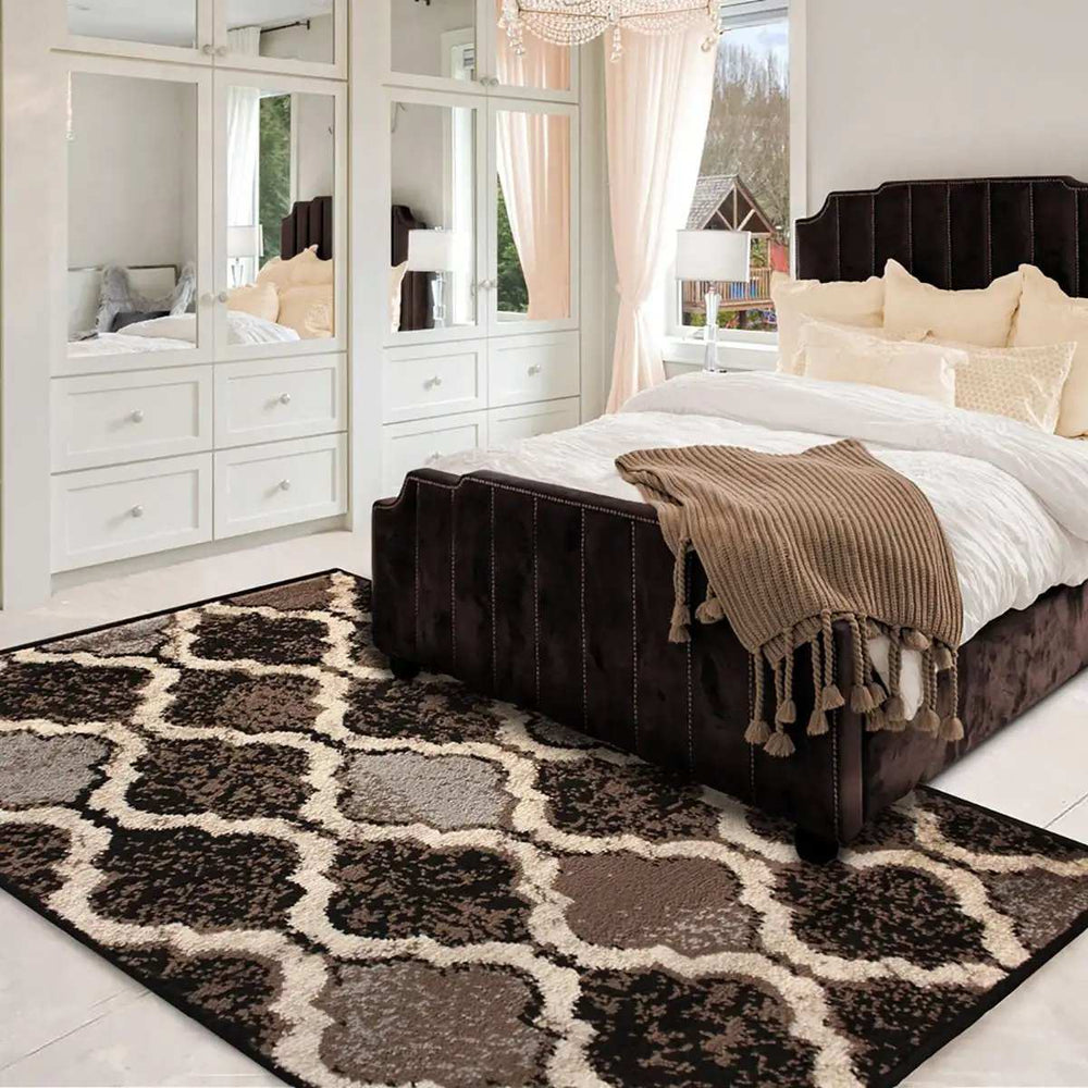 9' X 12' Chocolate Quatrefoil Power Loom Distressed Stain Resistant Area Rug - Homeroots - Flyclothing LLC