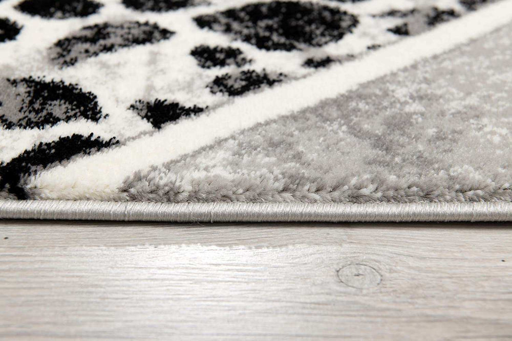 7' X 9' Grey Geometric Power Loom Stain Resistant Area Rug - Homeroots - Flyclothing LLC