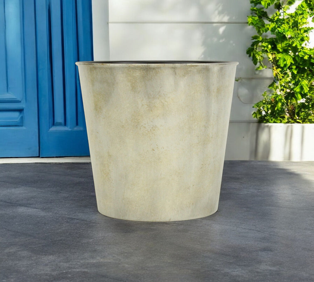11" Gray Recycled Plastic Indoor Outdoor Round Pot Planter - Homeroots - Flyclothing LLC