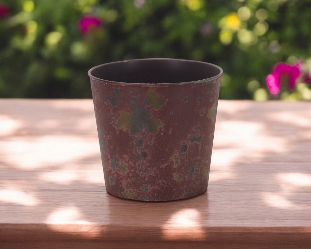 7" Red Recycled Plastic Indoor Outdoor Round Pot Planter - Homeroots - Flyclothing LLC