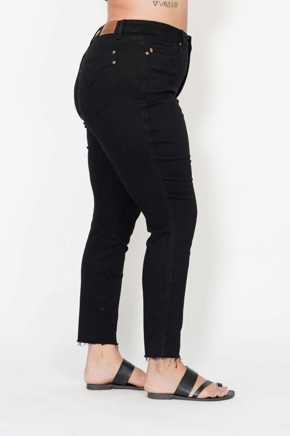 Judy Blue Full Size High Waisted Tummy Control Shield Pockets Skinny Jeans Plus Size - Trendsi - Flyclothing LLC