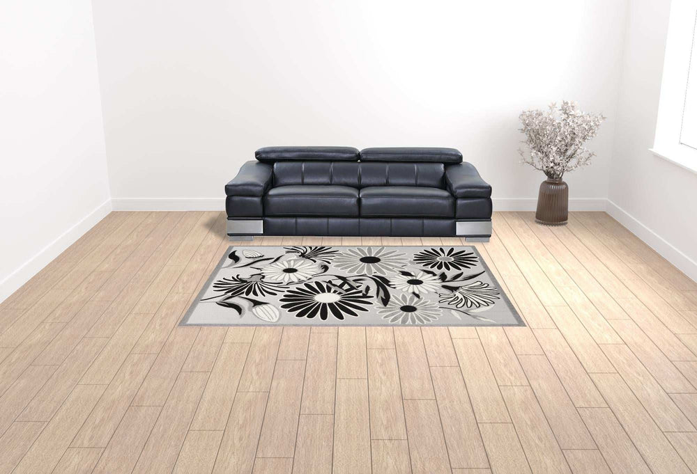 7' X 10' Black And White Floral Stain Resistant Non Skid Area Rug - Homeroots - Flyclothing LLC