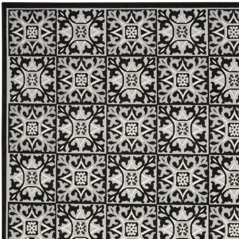 7' X 10' Black And White Fleur De Lis Stain Resistant Non Skid Area Rug - Homeroots - Flyclothing LLC