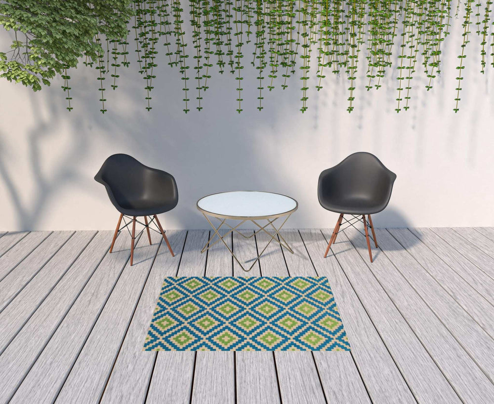 4' X 5' Blue and Beige Geometric Stain Resistant Indoor Outdoor Area Rug - Homeroots - Flyclothing LLC