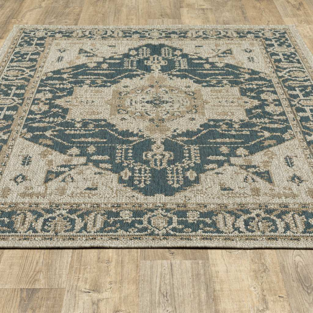 7' X 9' Gray Oriental Stain Resistant Indoor Outdoor Area Rug - Homeroots - Flyclothing LLC