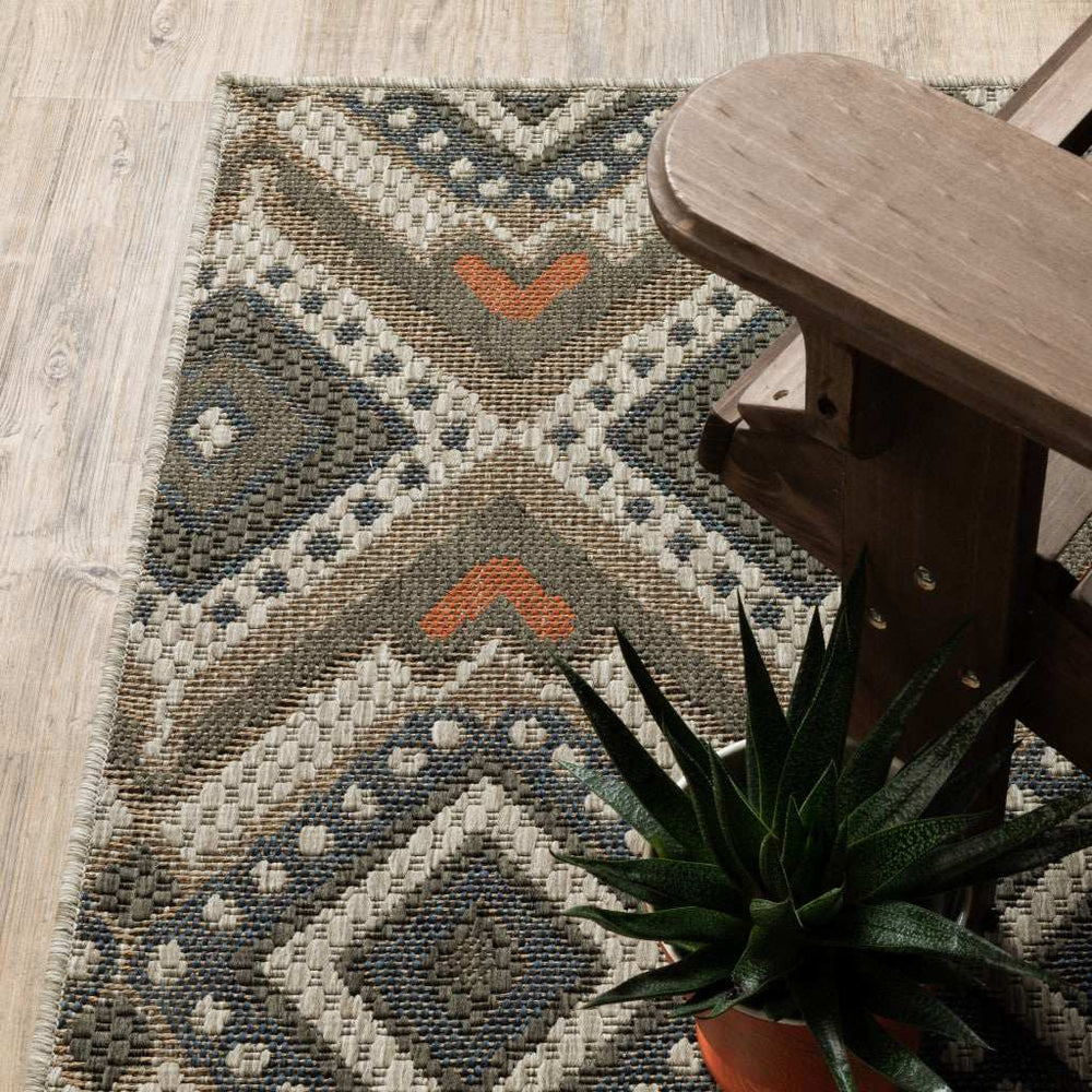 2' X 8' Gray Geometric Stain Resistant Indoor Outdoor Area Rug - Homeroots - Flyclothing LLC
