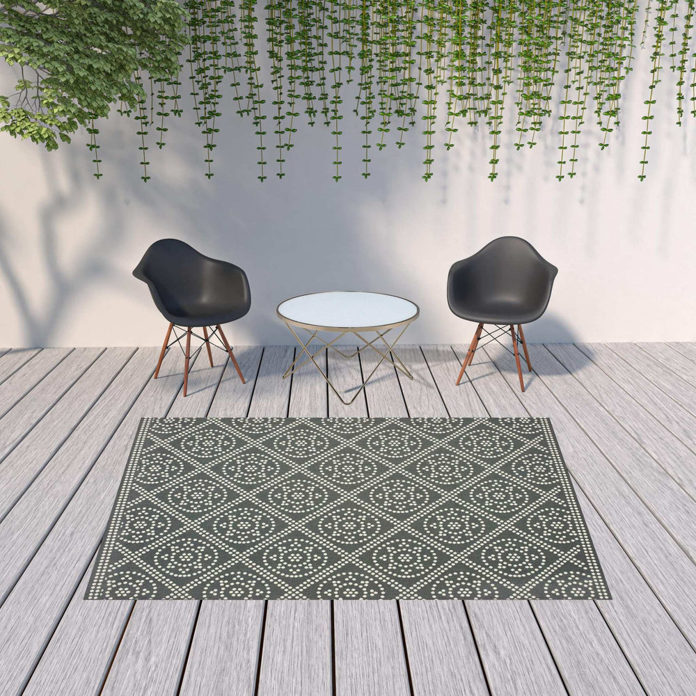 7' X 10' Gray and Ivory Geometric Stain Resistant Indoor Outdoor Area Rug - Homeroots - Flyclothing LLC