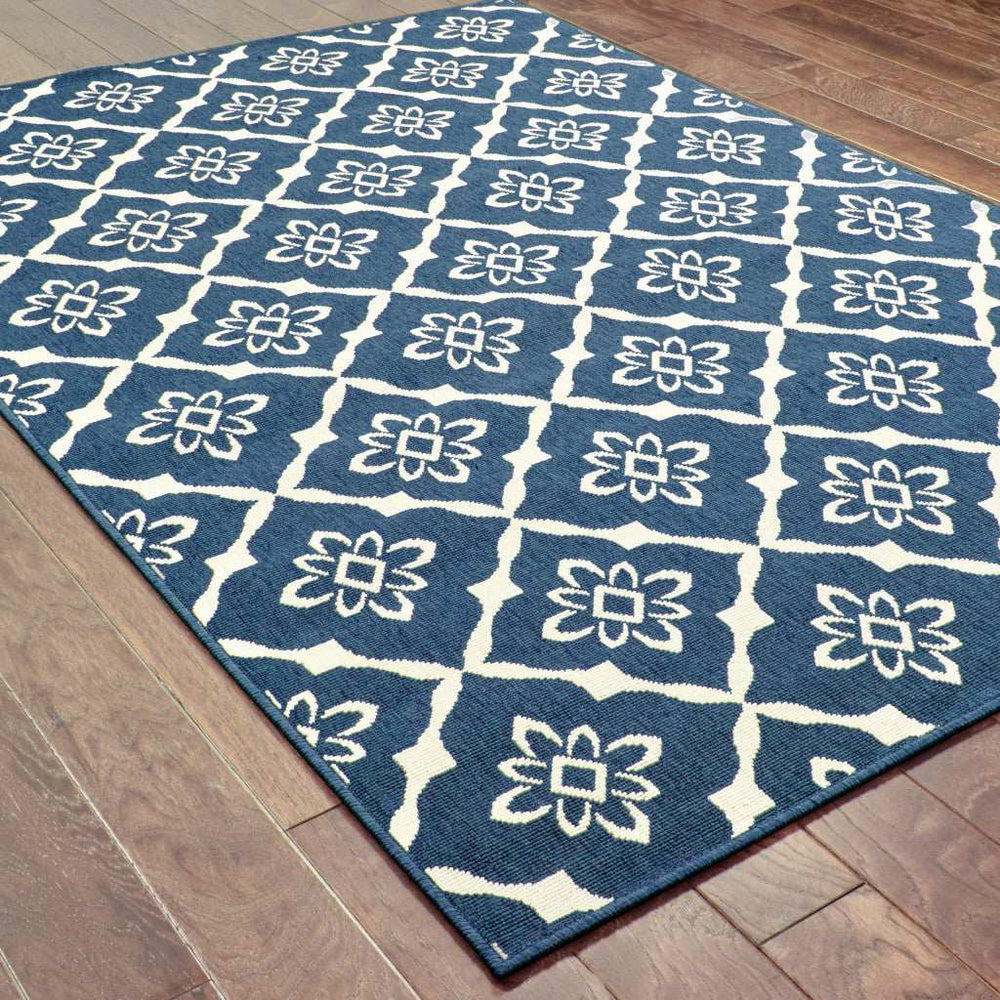 2' X 3' Blue and Ivory Floral Stain Resistant Indoor Outdoor Area Rug - Homeroots - Flyclothing LLC