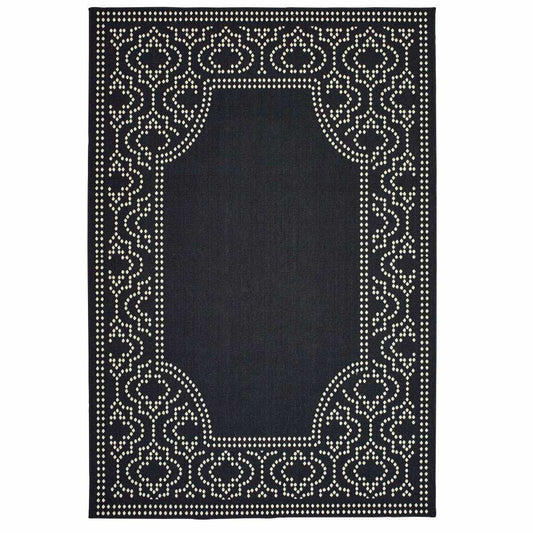 4' X 6' Black and Ivory Stain Resistant Indoor Outdoor Area Rug - Homeroots - Flyclothing LLC