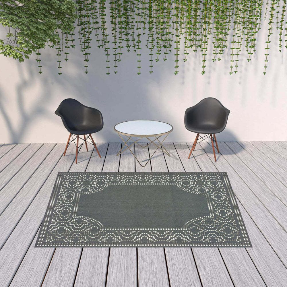 7' X 10' Gray and Ivory Stain Resistant Indoor Outdoor Area Rug - Homeroots - Flyclothing LLC