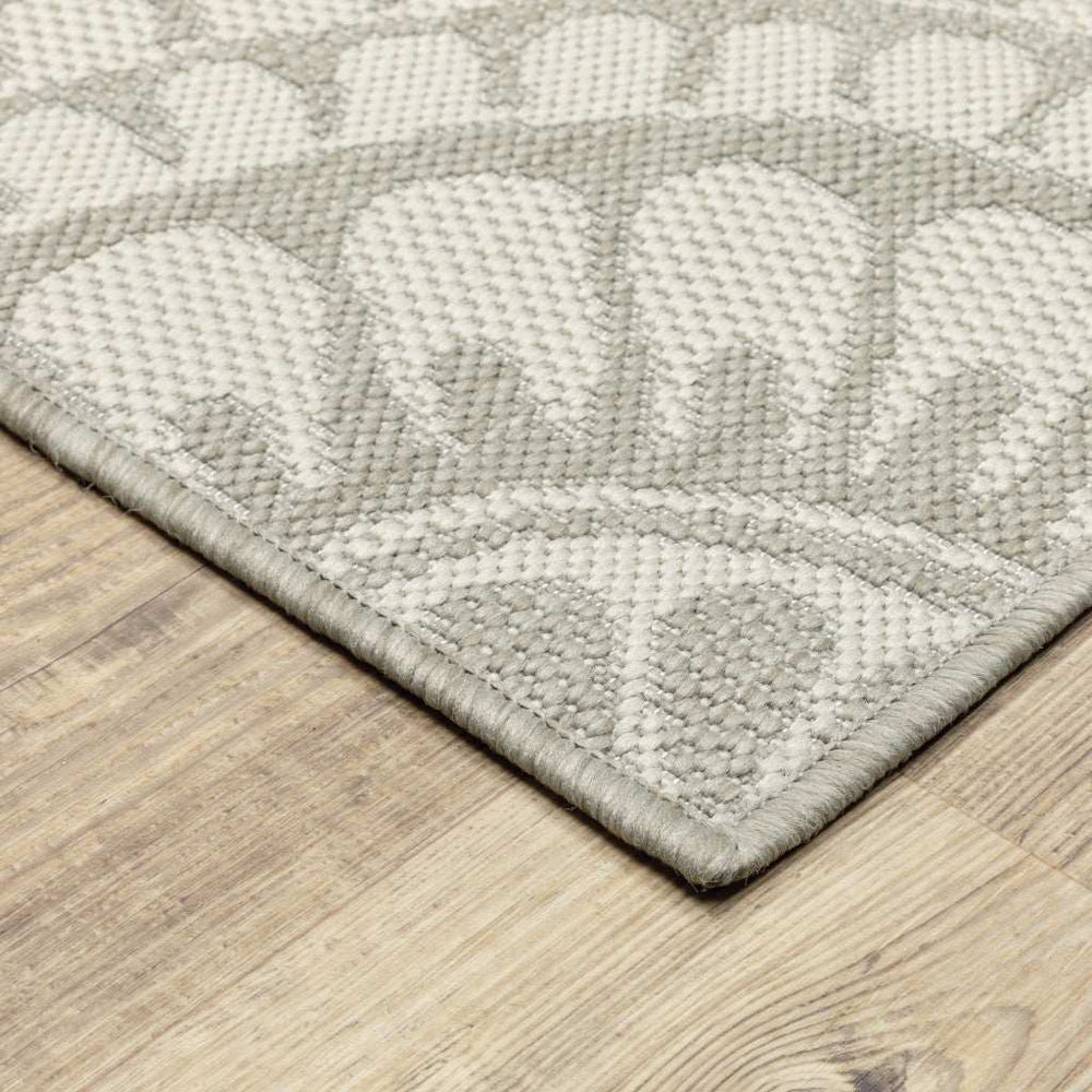 7' X 9' Gray and Ivory Geometric Stain Resistant Indoor Outdoor Area Rug - Homeroots - Flyclothing LLC