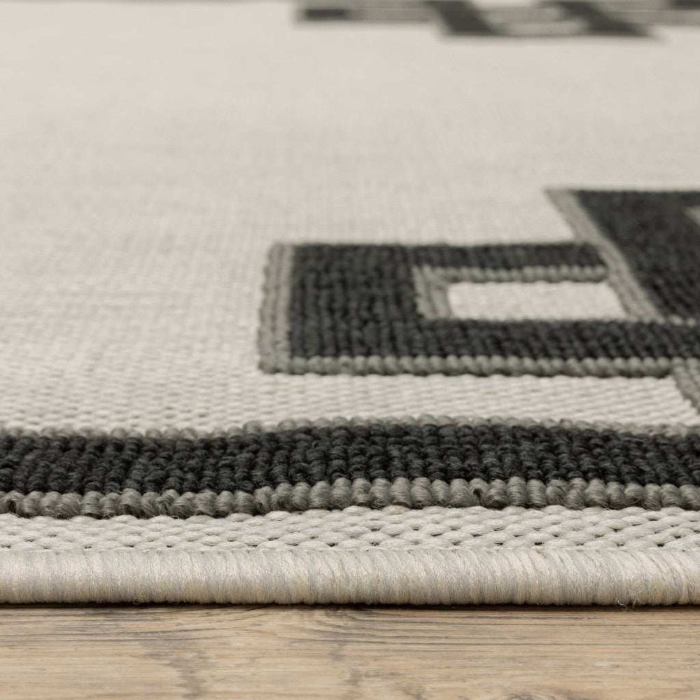 2' X 4' Beige and Black Stain Resistant Indoor Outdoor Area Rug - Homeroots - Flyclothing LLC