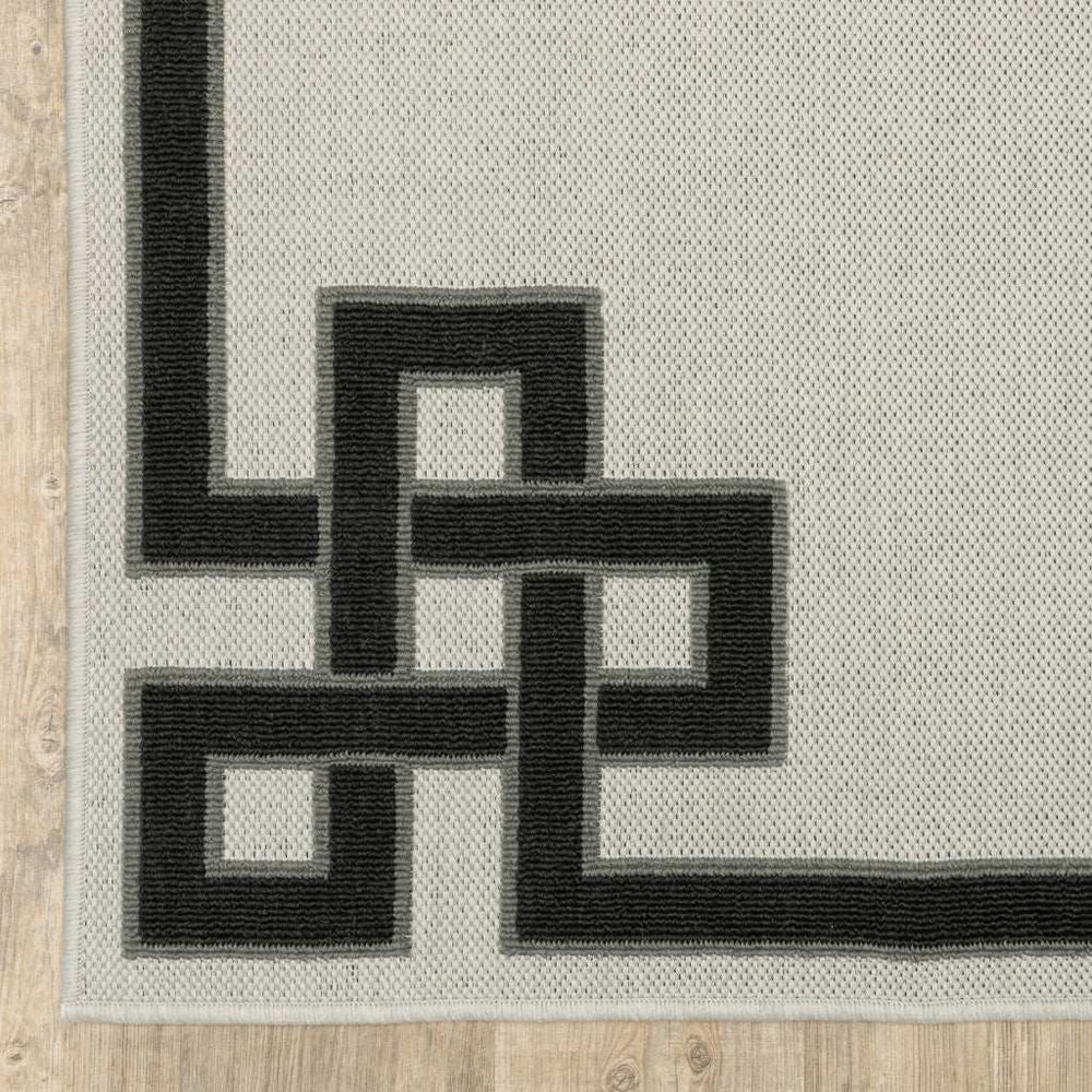 5' X 7' Beige and Black Stain Resistant Indoor Outdoor Area Rug - Homeroots - Flyclothing LLC