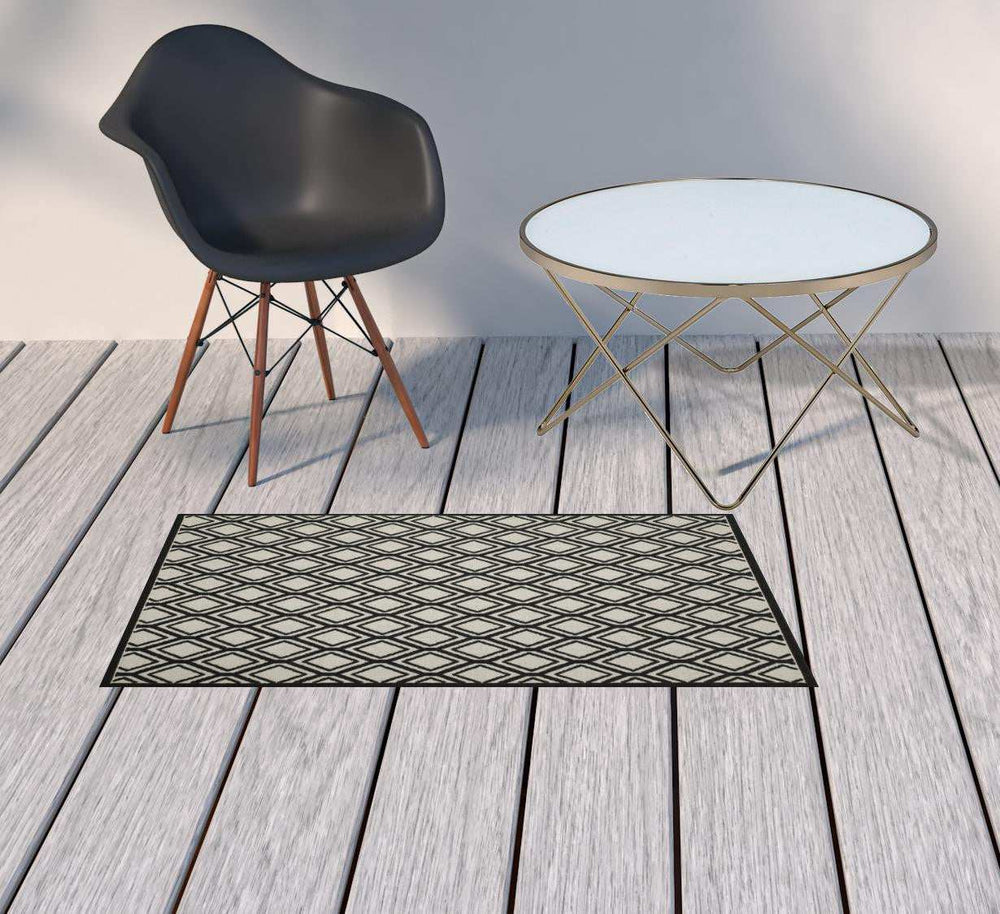 2' X 4' Beige and Black Geometric Stain Resistant Indoor Outdoor Area Rug - Homeroots - Flyclothing LLC