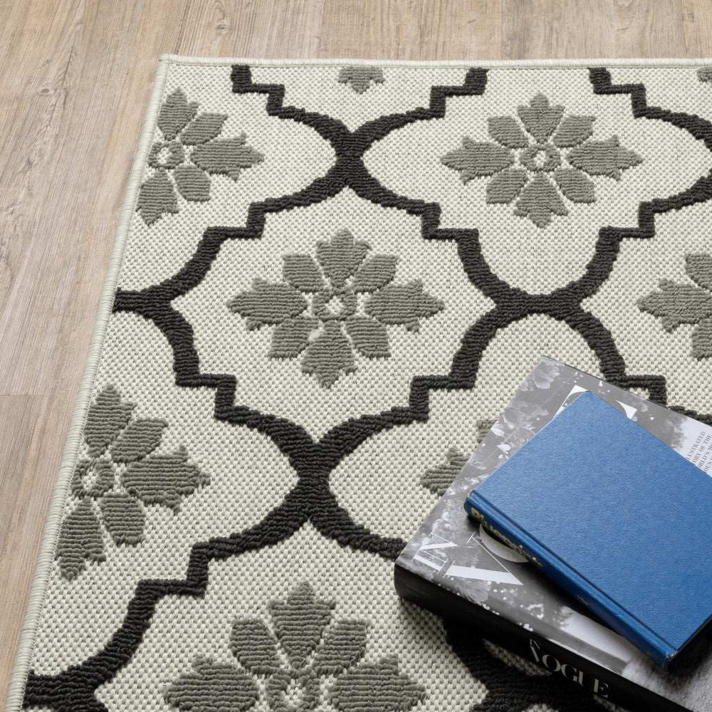 2' X 4' Beige and Black Geometric Stain Resistant Indoor Outdoor Area Rug - Homeroots - Flyclothing LLC