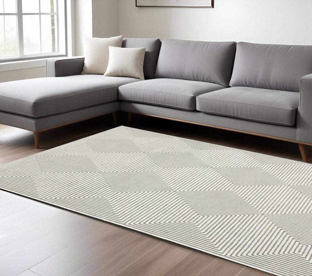 6' X 9' Grey And White Geometric Power Loom Stain Resistant Area Rug - Homeroots - Flyclothing LLC