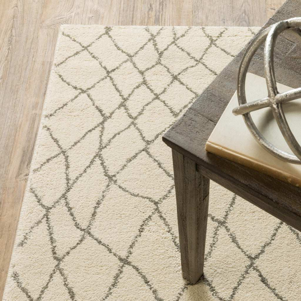2' X 3' Ivory And Grey Geometric Power Loom Stain Resistant Area Rug - Homeroots - Flyclothing LLC