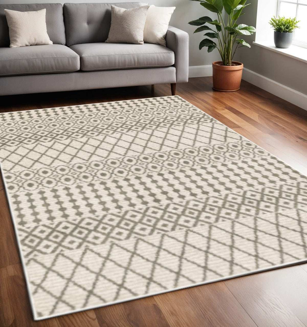 5' X 7' Ivory And Grey Geometric Power Loom Stain Resistant Area Rug - Homeroots - Flyclothing LLC