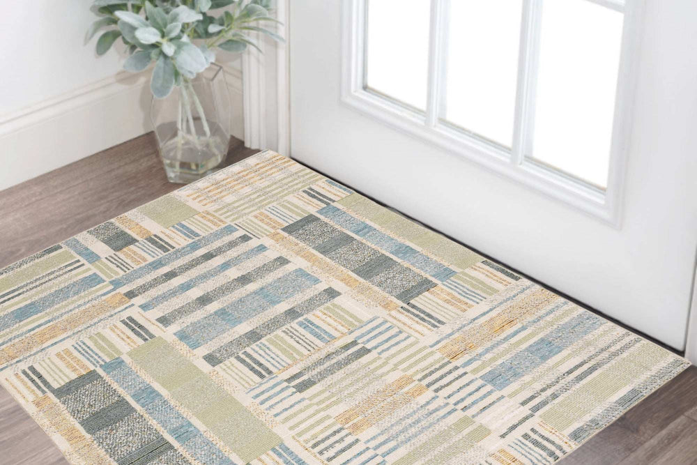3' X 5' Gray and Ivory Geometric Power Loom Area Rug - Homeroots - Flyclothing LLC