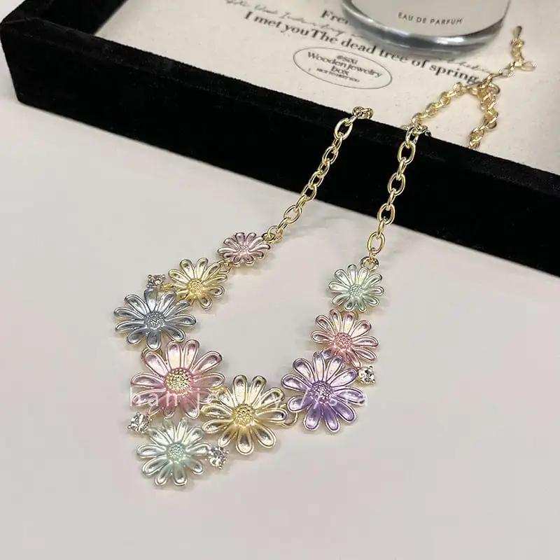 Alloy Rhinestone Daisy Necklace - Trendsi - Flyclothing LLC