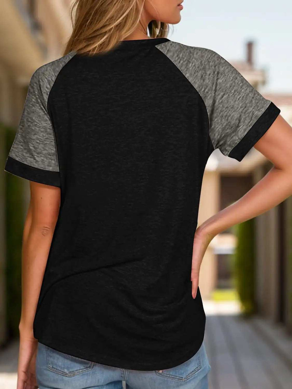 Full Size Contrast Round Neck Short Sleeve T-Shirt - Trendsi - Flyclothing LLC