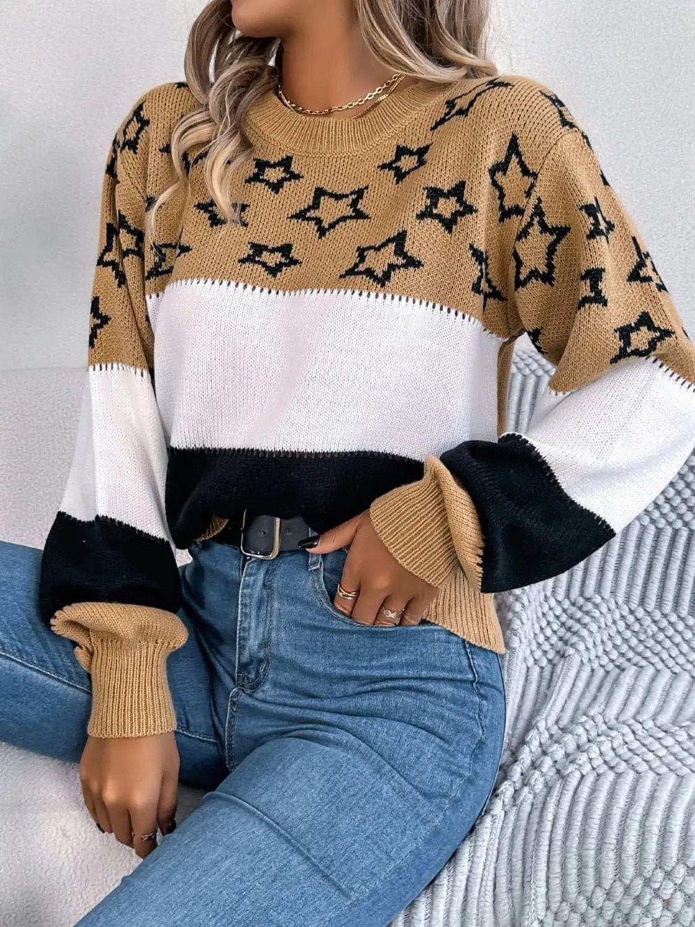Star Contrast Round Neck Sweater - Trendsi - Flyclothing LLC