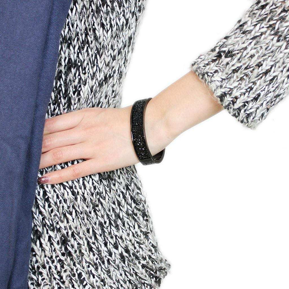 LO4286 - IP Black(Ion Plating) Brass Bangle with Top Grade Crystal in Jet - Alamode - Flyclothing LLC