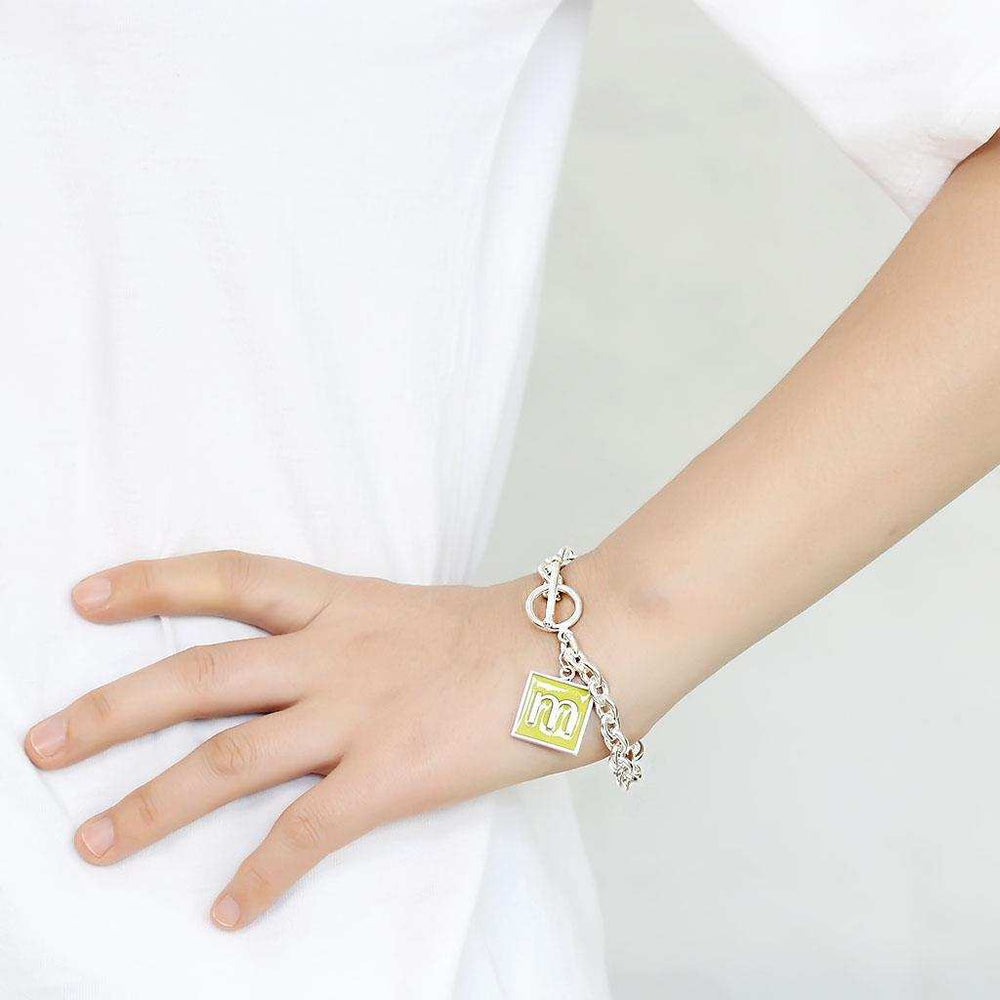 LO4644 - High-Polished Brass Bracelet with Epoxy in Emerald - Alamode - Flyclothing LLC