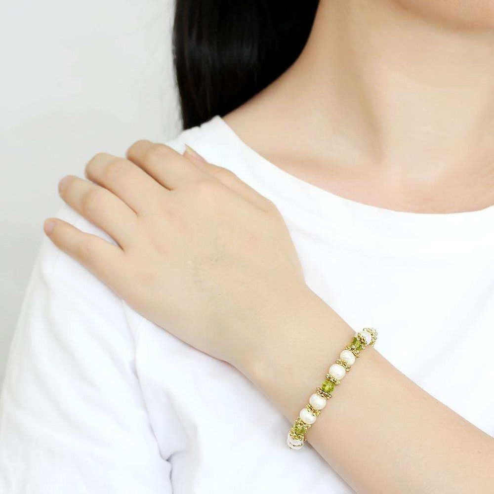 LO4656 - Antique Silver White Metal Bracelet with Synthetic Pearl in Peridot - Alamode - Flyclothing LLC