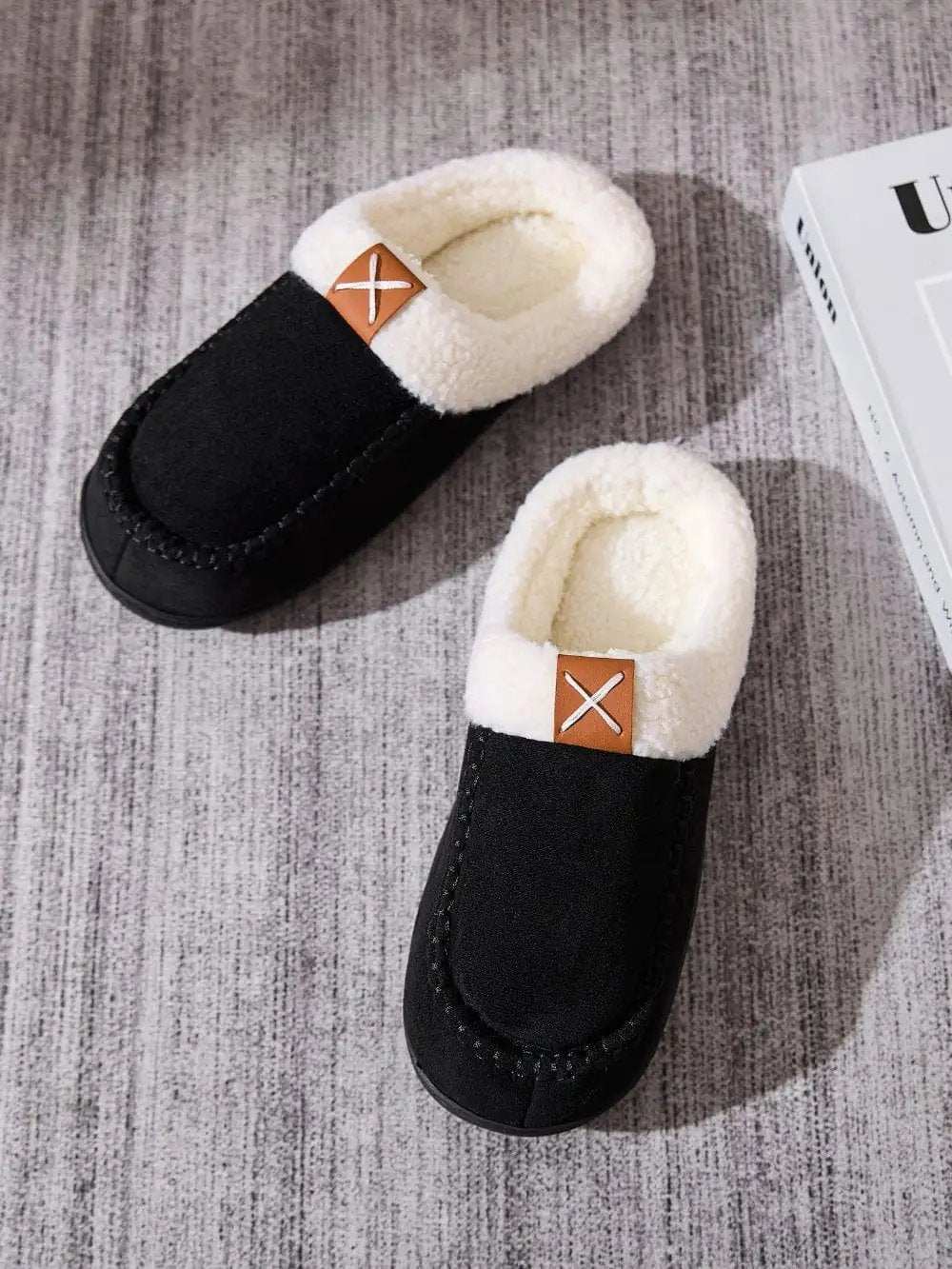 Contrast Round Toe Flat Slippers - Trendsi - Flyclothing LLC