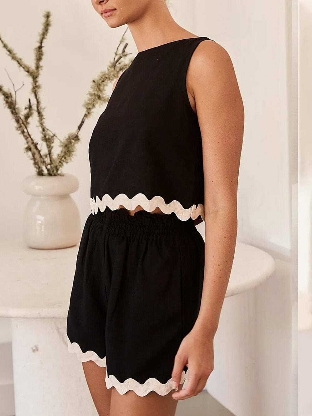 Contrast Trim Round Neck Top and Shorts Set - Trendsi - Flyclothing LLC