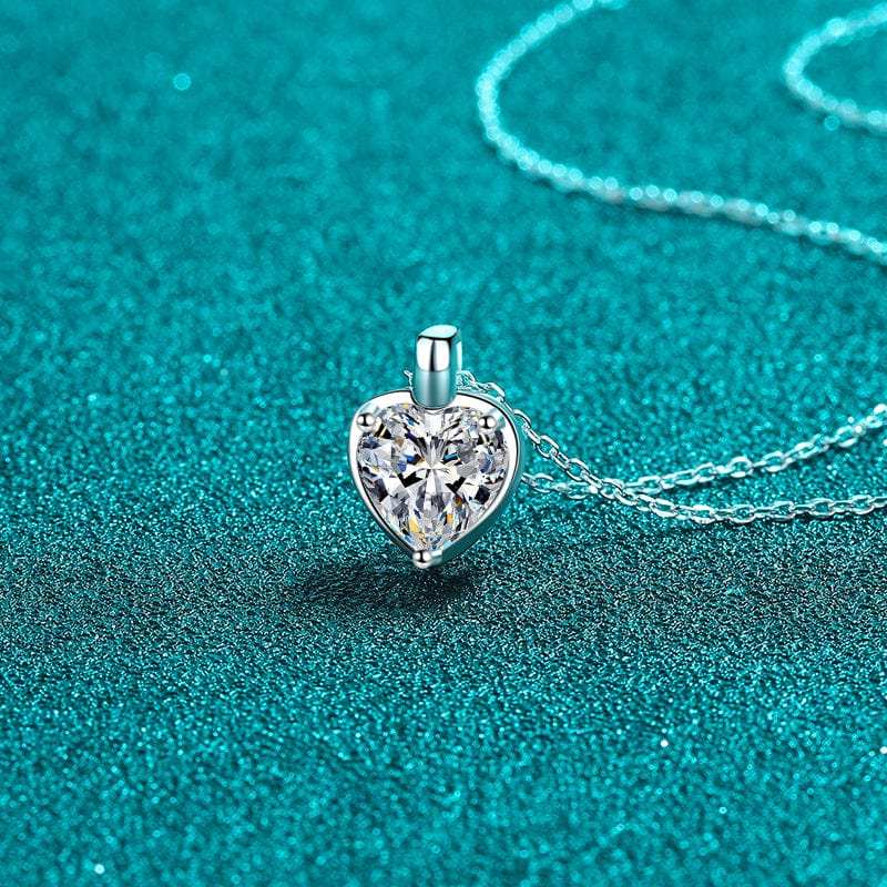 2 Carat Moissanite 925 Sterling Silver Heart Shape Necklace - Trendsi - Flyclothing LLC